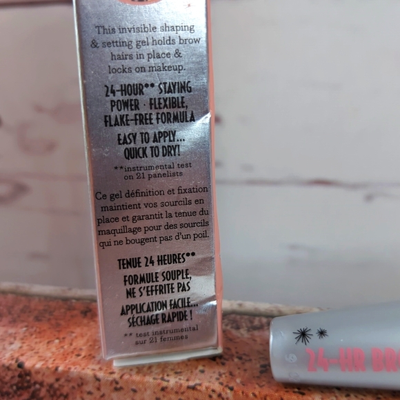 Benefit Cosmetics 24-Hour Invisible Brow Setter Gel (Travel Size) 0.06 fl. oz. - Picture 5 of 12